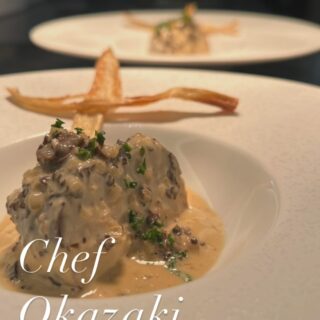 原木椎茸を使ったお料理です🍽️ 原木椎茸に百日鶏のムースを サ…