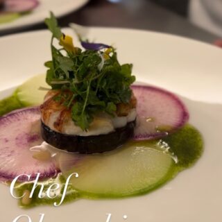 大阪市都島区の フレンチレストランです‍ お正月にフレンチはい…